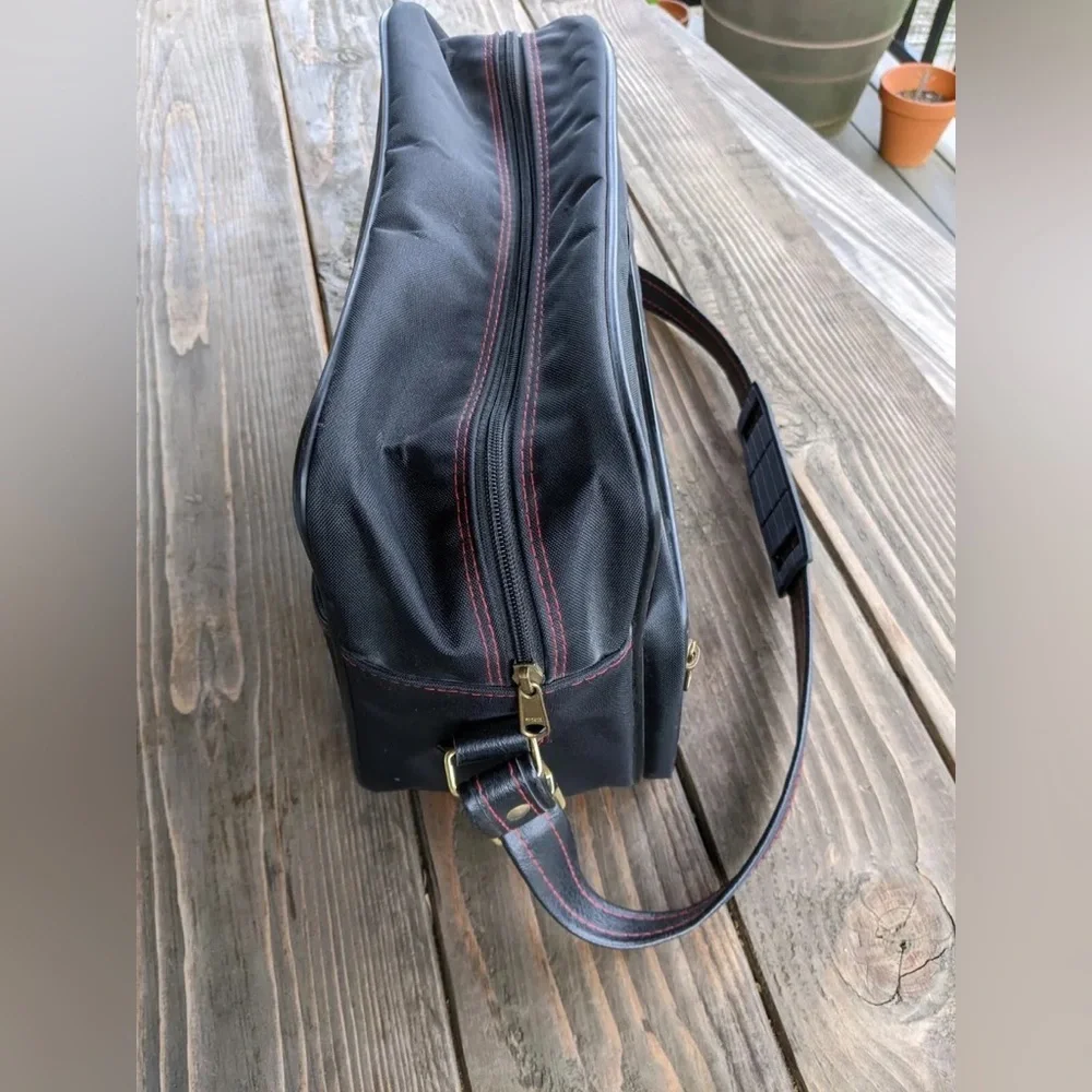 Vtg SAMSONITE Easy Going Messenger Shoulder Bag Black w/ Red Stripe